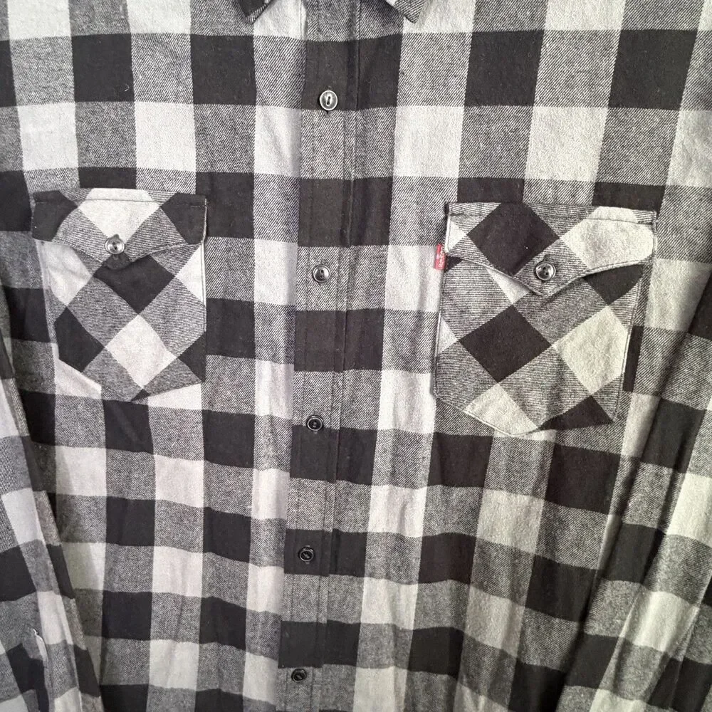 Levi’s Buffalo Plaid Flannel Shirt Gray Black Button Up Men’s XXL 2XL Longsleeve